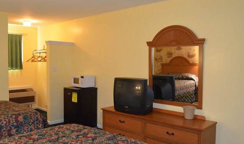 Paramount Motel