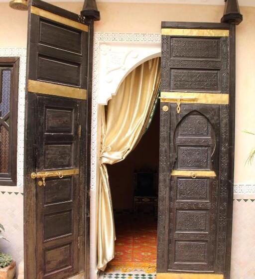 تختخواب و صبحانه Riad Makene Mouchkill
