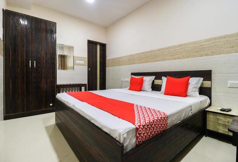 فندق Oyo 49095 K Fort