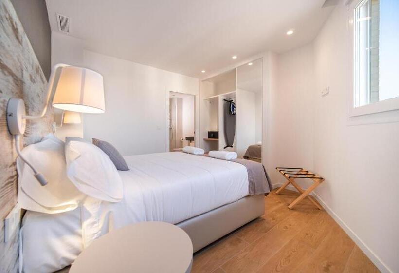 Ahoy Apartments