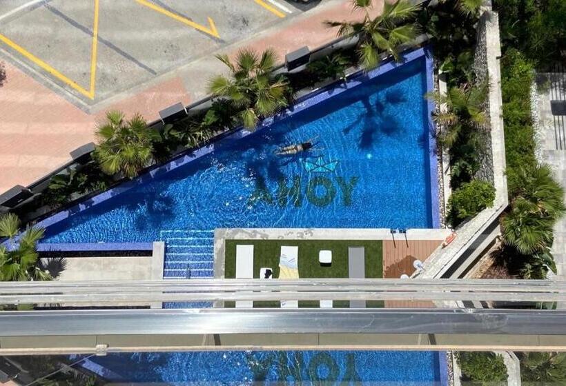 Ahoy Apartments