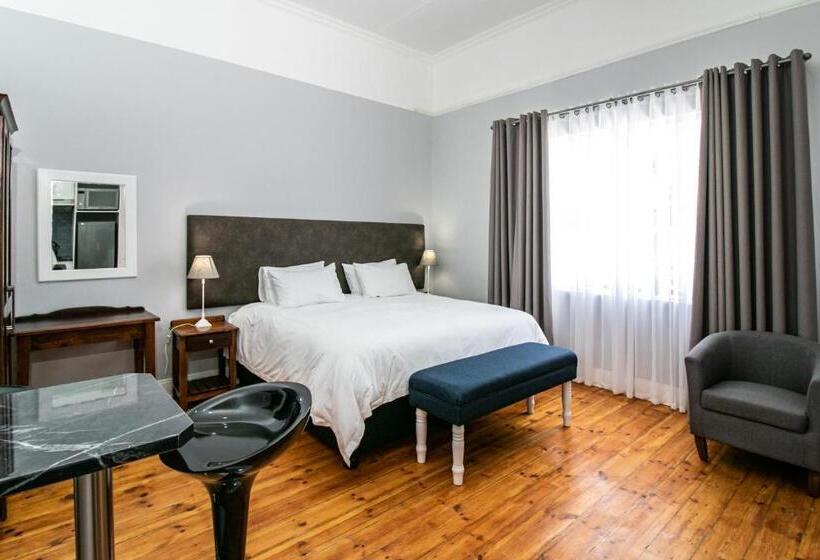 פנסיון Victorian Square Guesthouse