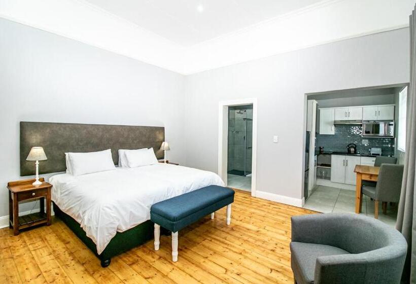 פנסיון Victorian Square Guesthouse