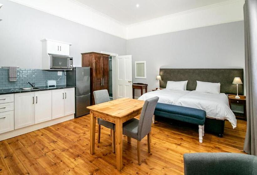 פנסיון Victorian Square Guesthouse