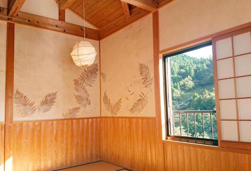 פנסיון Washi Studio Kamikoya