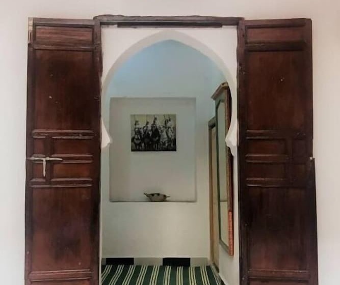 Auberge Riad Buena Vista   Hostel