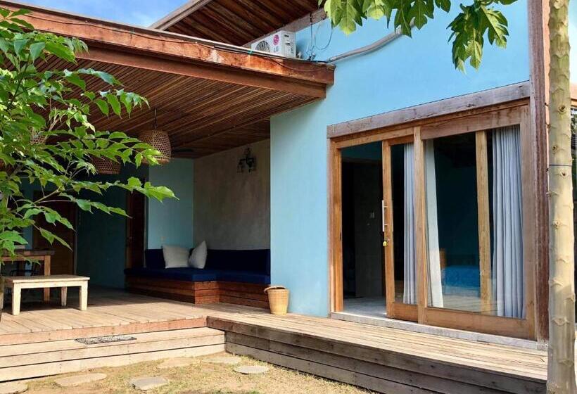 هتل Captain Goodtimes