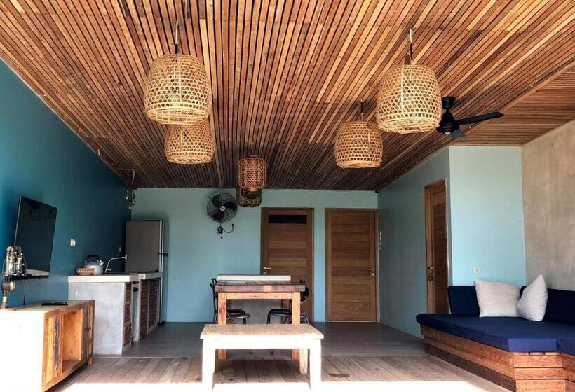 هتل Captain Goodtimes