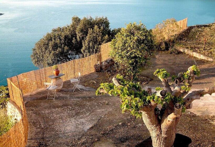 هتل Unique Hideaway With Serene Panoramic Views