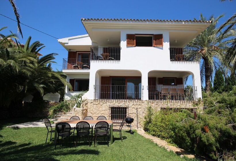 Only 100m To The Beach! Spacious Villa With Private Pool   12 People