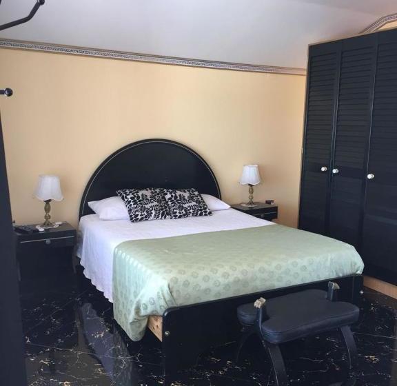 פנסיון Hostal Gipuzkoa