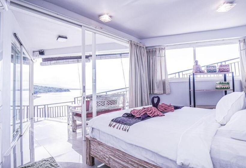پانسیون Waenis Sunset View Hotel And Restaurant, Amed, Bali