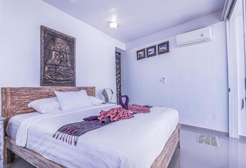 پانسیون Waenis Sunset View Hotel And Restaurant, Amed, Bali