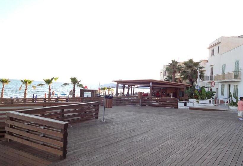 ベッドアンドブレックファースト La Terrazza Sul Mar Mediterraneo