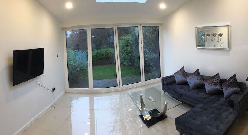 Weybridge Home