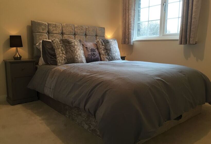 Weybridge Home