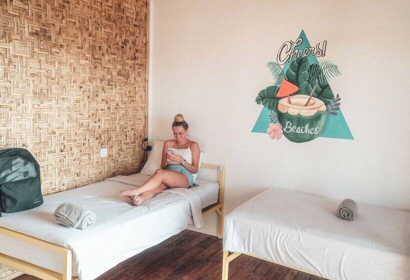 Mad Monkey Gili Trawangan   Hostel