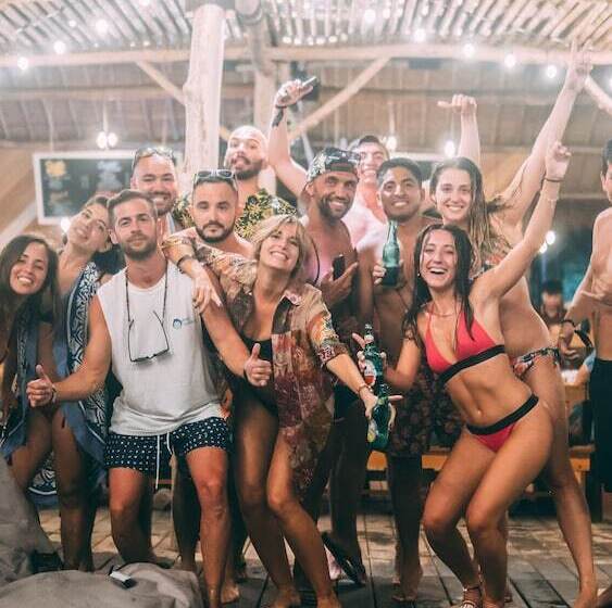 Mad Monkey Gili Trawangan   Hostel