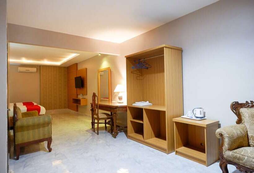 펜션 Reddoorz Plus At Hotel Srikandi Kendari
