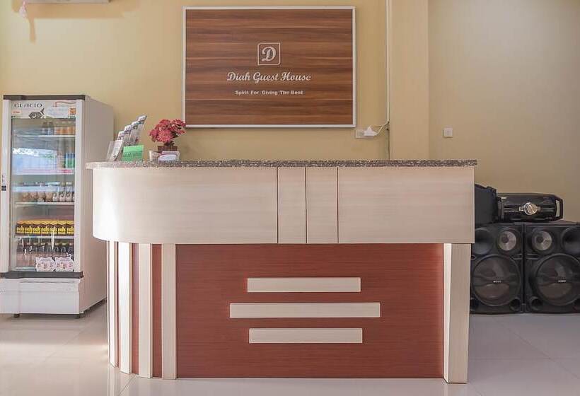 پانسیون Reddoorz Plus Near Syamsudin Noor Airport 3