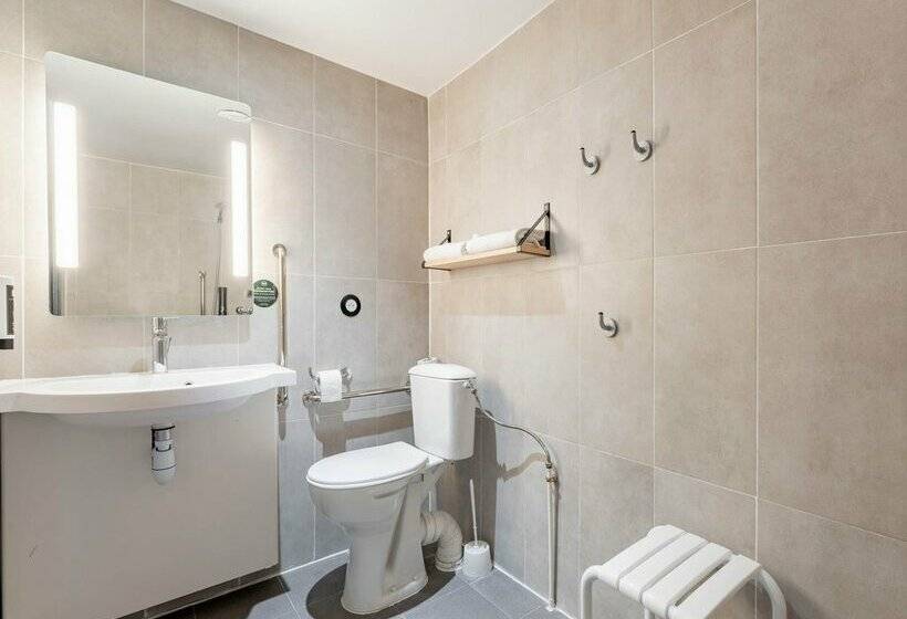 B&B HOTEL Valenciennes Sud