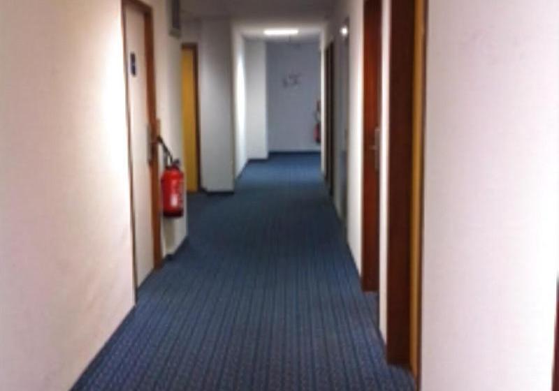 فندق Kyriad Direct Montauban Centre