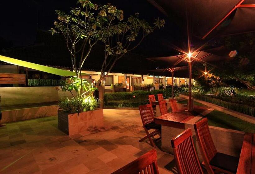 هتل Javacove Beach