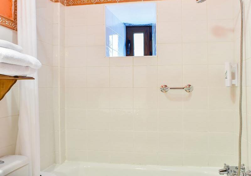 بنسيون Peña Pintada