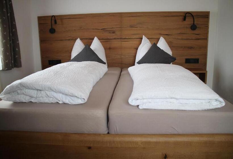 هتل Gasthaus Zum Stausee