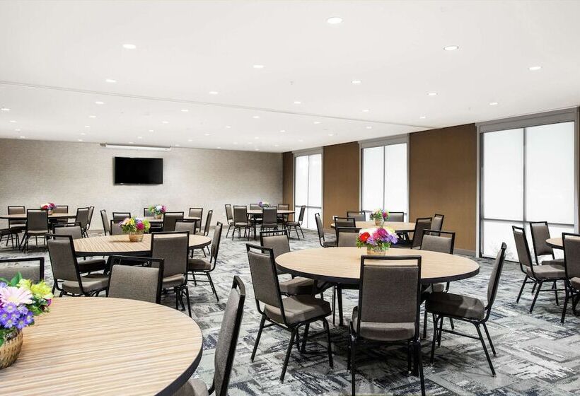 فندق Home2 Suites By Hilton Long Island Brookhaven