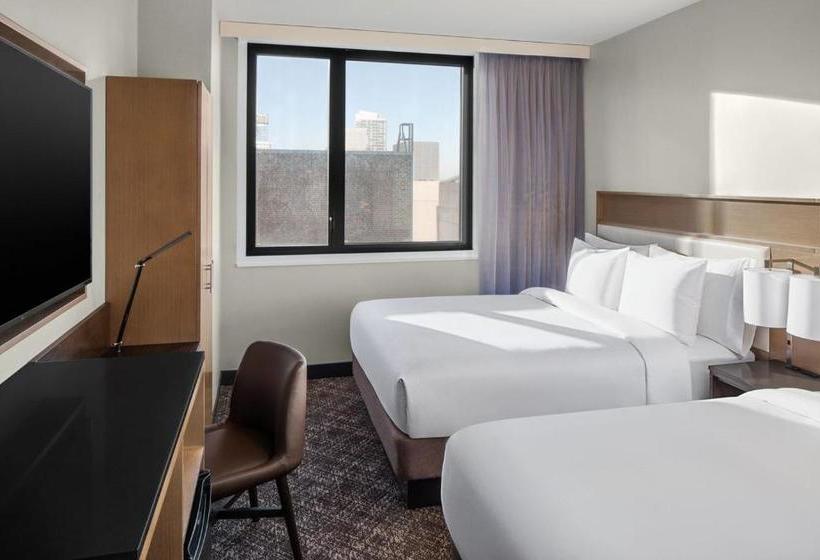 Hotel Doubletree By Hilton New York Times Square South