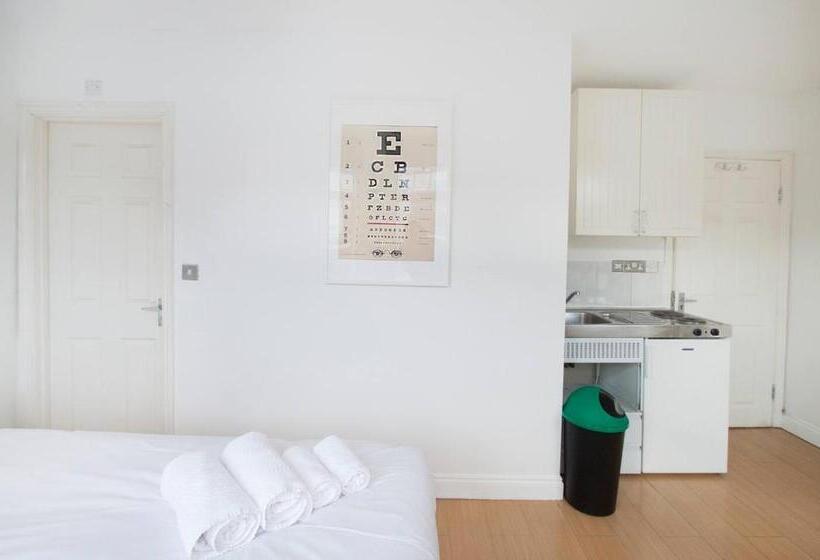 Пансион Tooting Broadway Studios & Rooms By Dc London Rooms