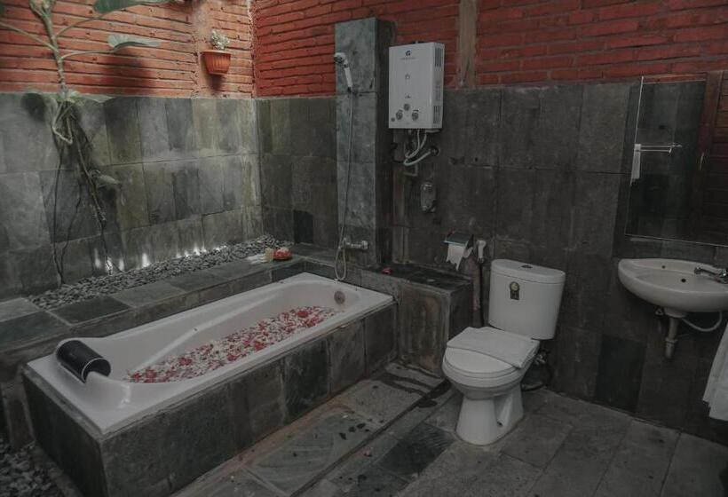 هتل Cempaka Borobudur Guest House