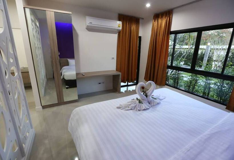 Отель S4 Nai Yang Beach Near Phuket Airport