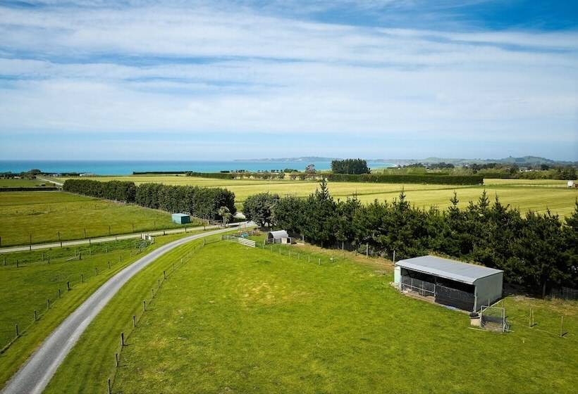 هتل Awatea Country Bed & Breakfast