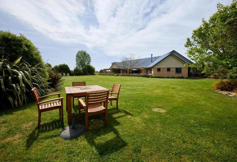 هتل Awatea Country Bed & Breakfast