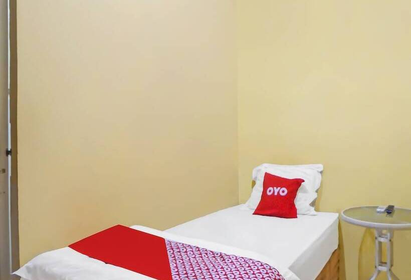 هتل Oyo 990 Stadion Residence