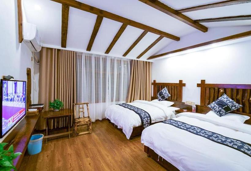 بنسيون Floral  · Spring Guesthouse Zhangjiajie