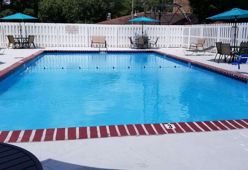 בית מלון כפרי Studio 6 Suites Memphis, Tn East Memphis