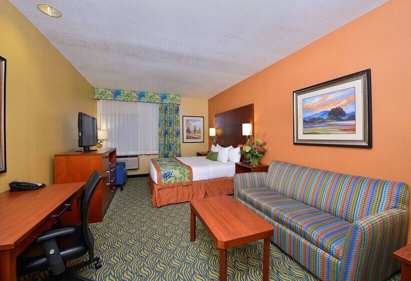 هتل Best Western Plus Fresno Inn