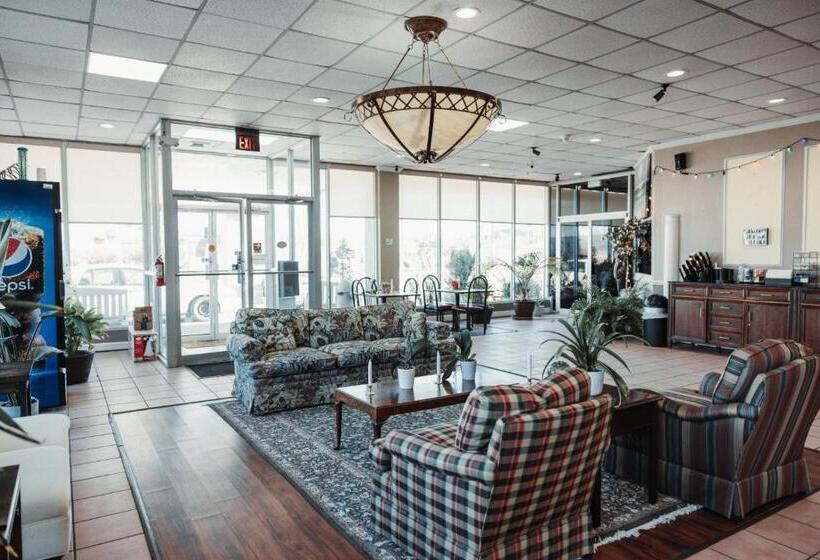 ホテル Reidsville Inn & Suites