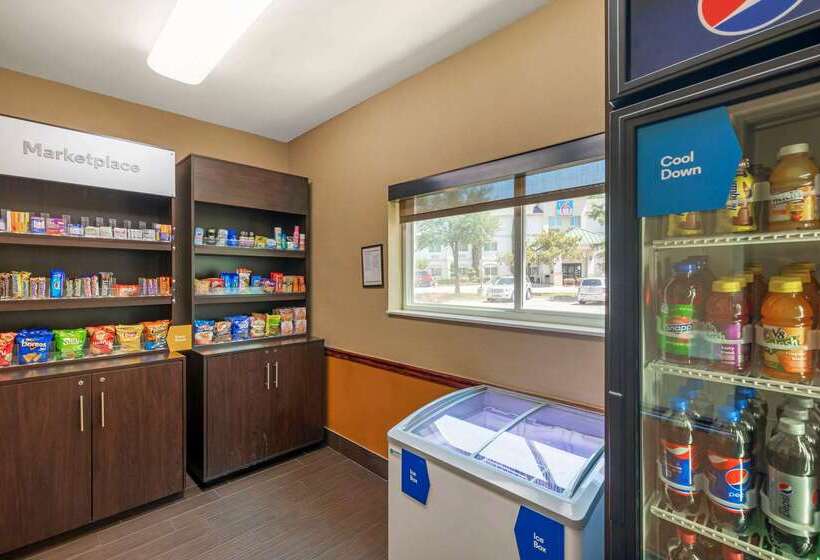 هتل Comfort Suites North Dallas