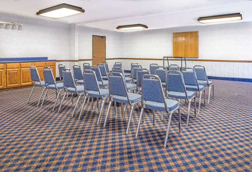 酒店 Days Inn By Wyndham Pontoon Beach