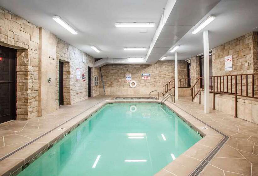 ホテル Econo Lodge Truman Inn