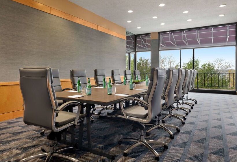 فندق Champlain Burlington, Curio Collection By Hilton