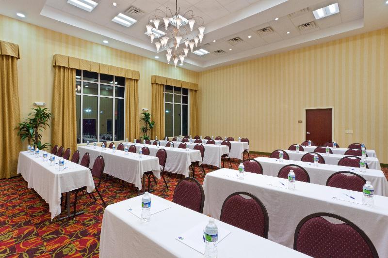 فندق Holiday Inn Express Woodstock Shenandoah Valley, An Ihg