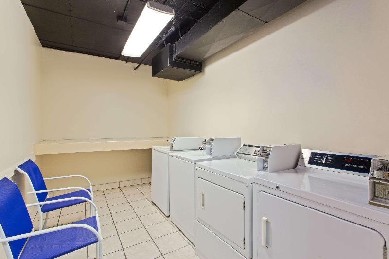 Отель Oasis Bay Suites, Tampa, Busch Gardens, Usf