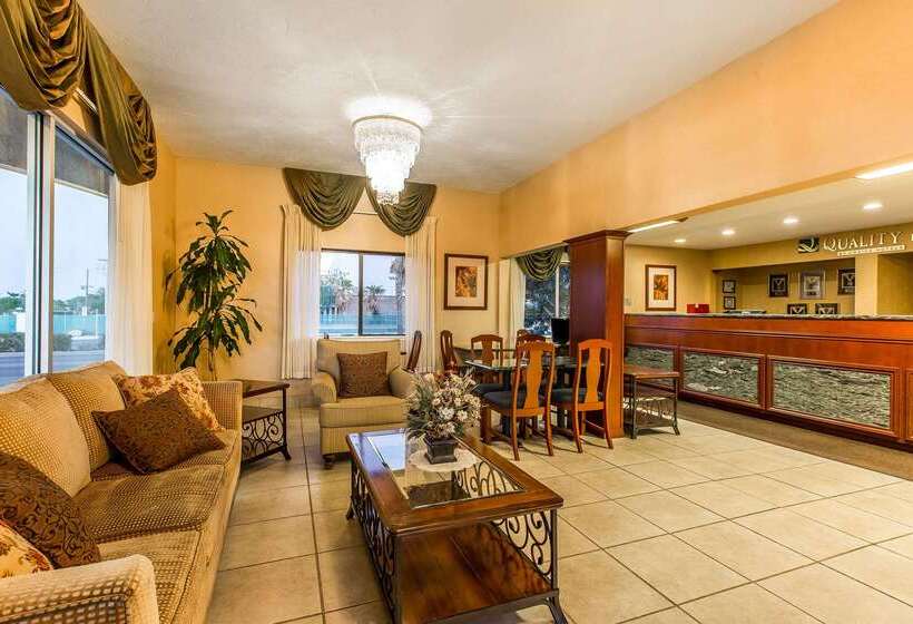 호텔 Quality Inn Near China Lake Naval Station