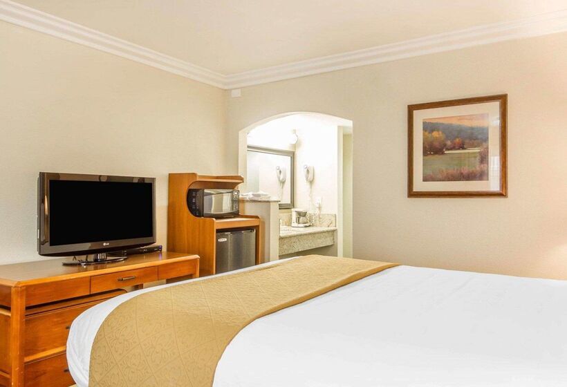 فندق Quality Inn Sacramento Convention Center