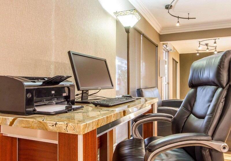 فندق Quality Inn Sacramento Convention Center